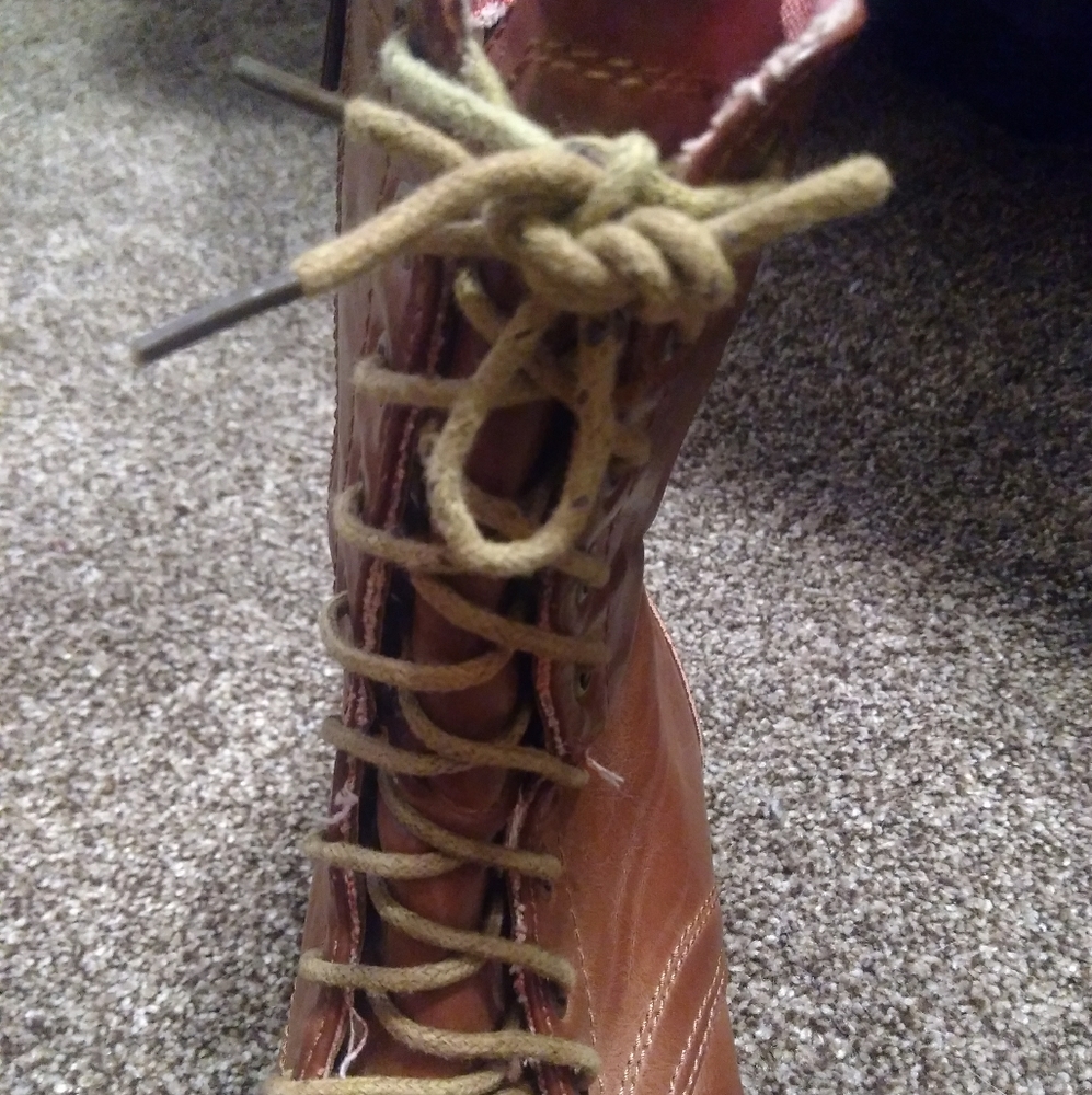 Brown boots - Picture 2 of 5